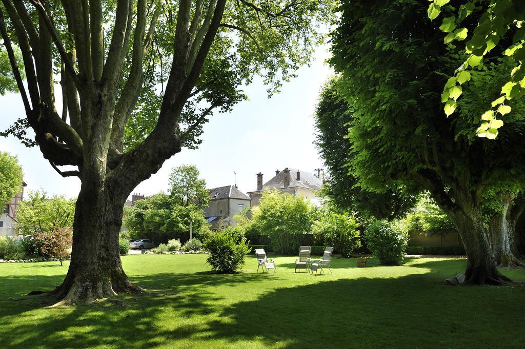 Le Saint-Jacques Hotell Cloyes-sur-le-Loir Exteriör bild