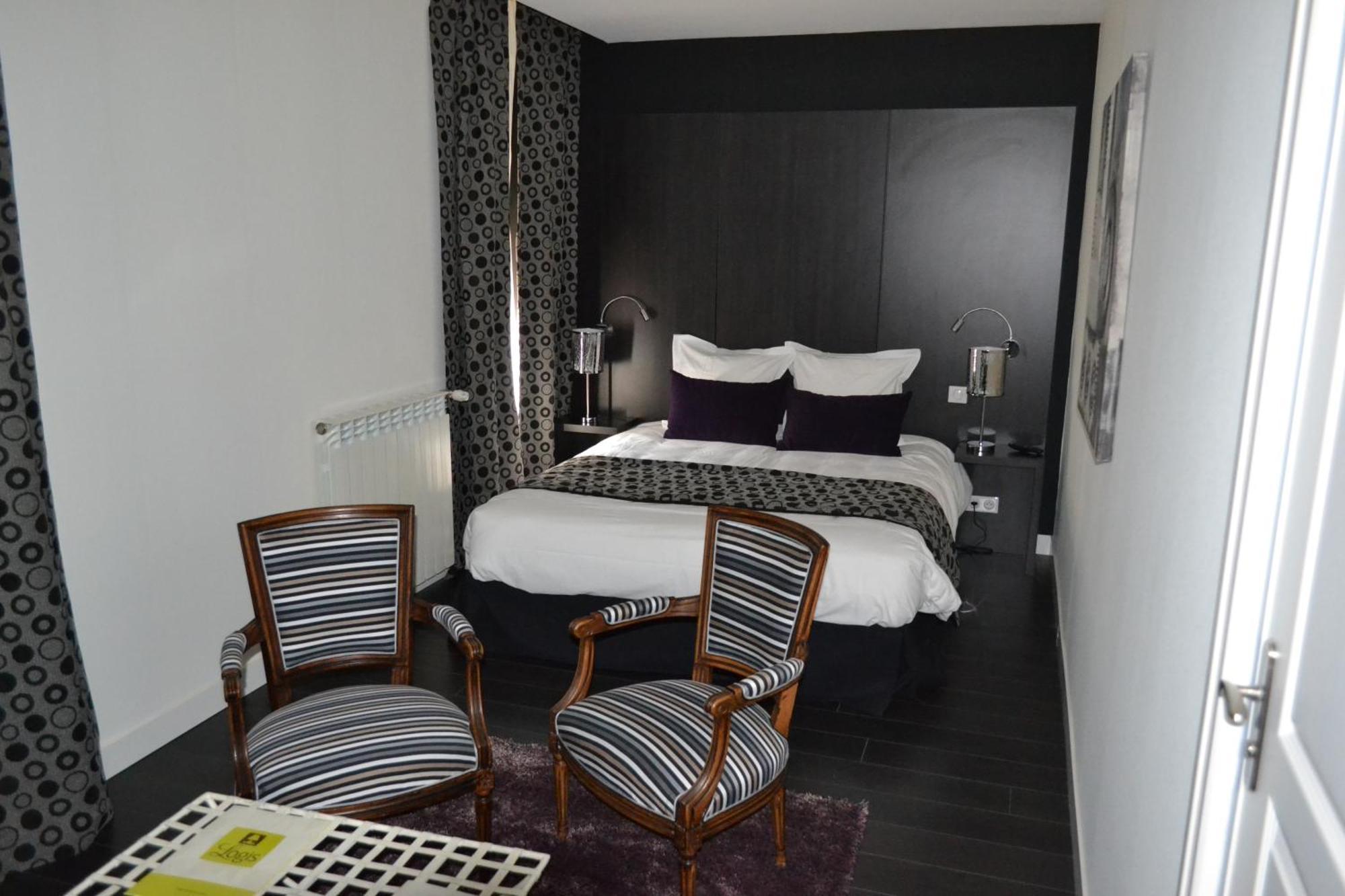 Le Saint-Jacques Hotell Cloyes-sur-le-Loir Exteriör bild