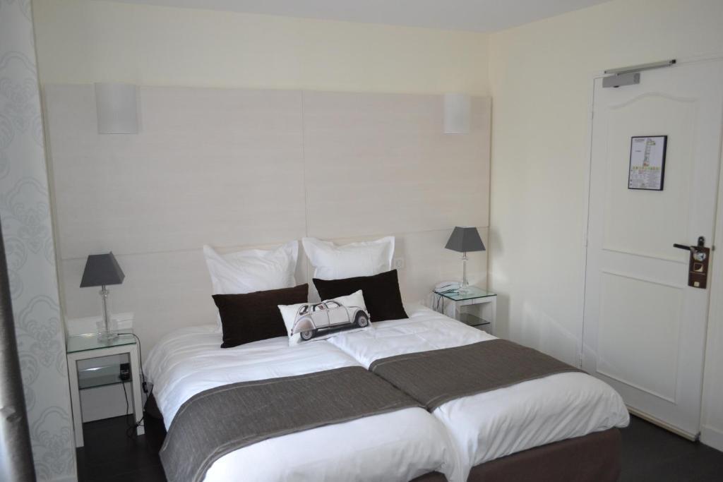 Le Saint-Jacques Hotell Cloyes-sur-le-Loir Exteriör bild